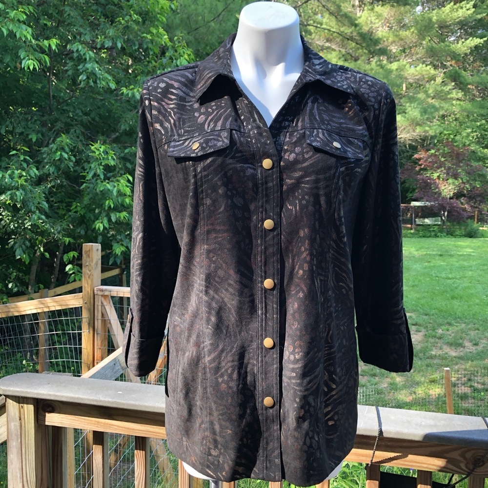 Color shift animal print jacket size M